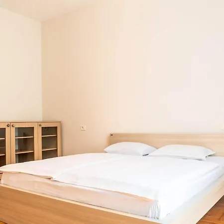 Engadin's 2bdr In Center Apartment *