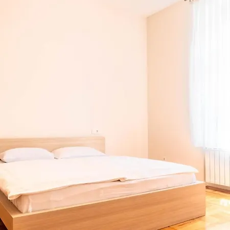 Apartment Engadin's 2bdr In Center Sarajevo